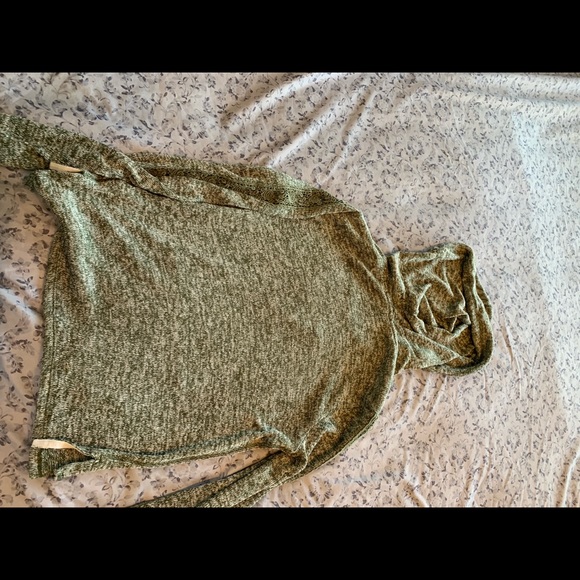 Sweatshirt - Picture 2 of 3